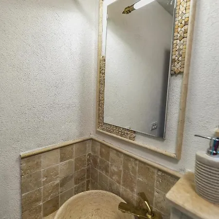 Casiblanca Homestay *